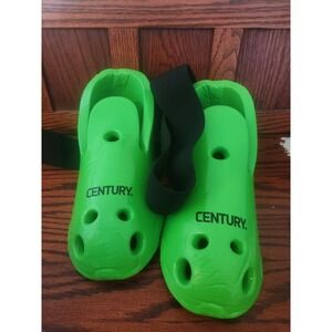 Century Martial Arts Sparring Boots Neon Green Size 3/4 Karate Tae Kwon Do